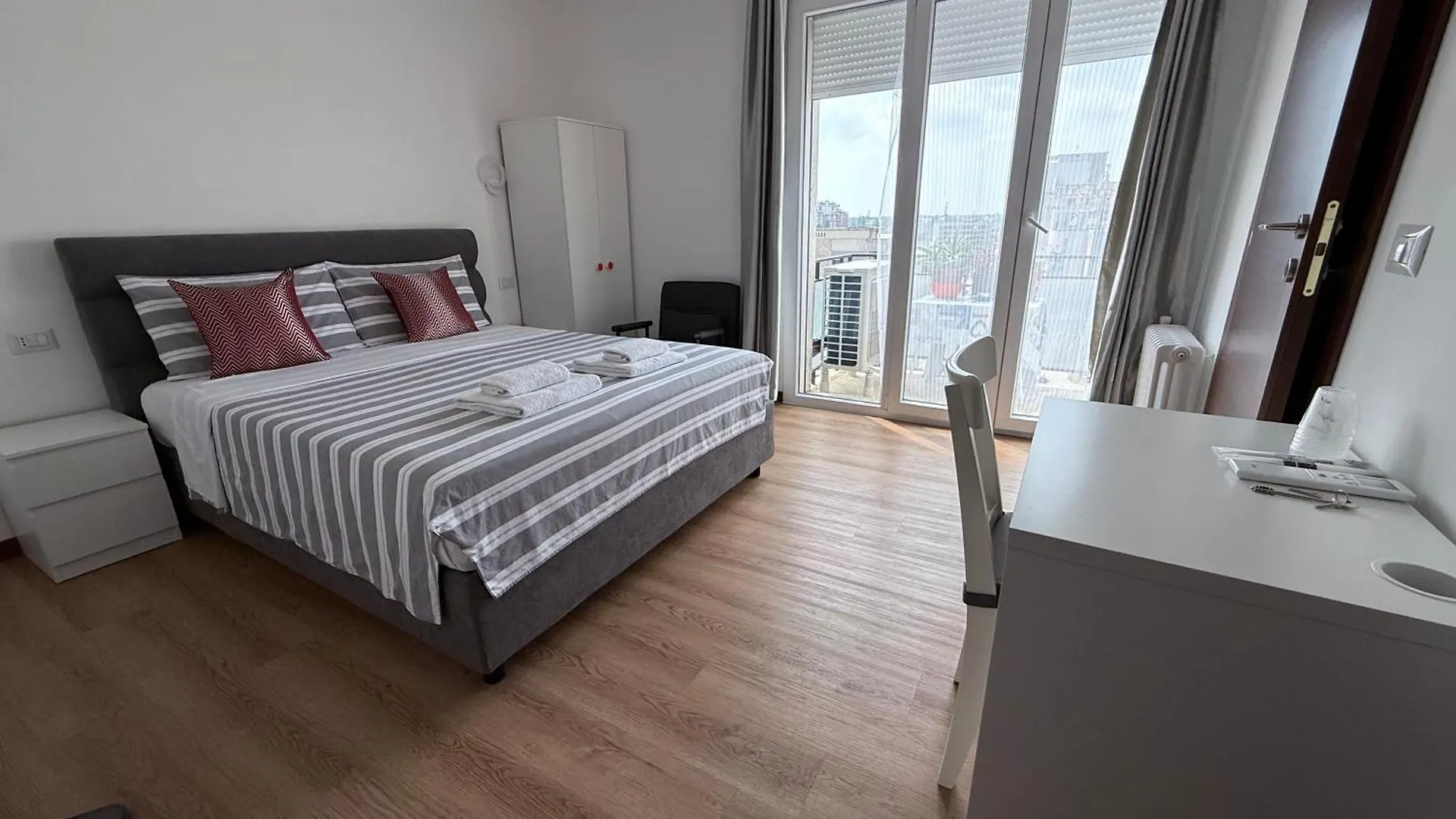 Kontakte von Beliy Hostel